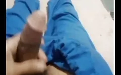 Первый секс юной дези в приватной комнате