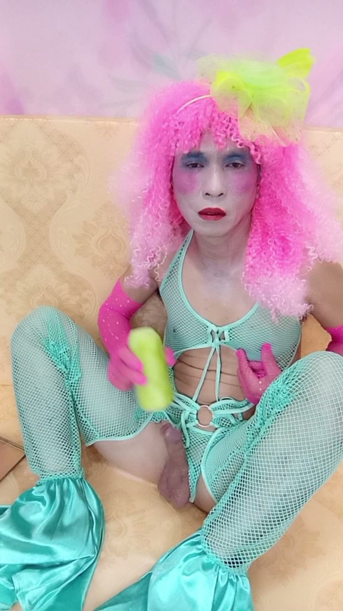nguyen dang thien tri: Oanh Le Transgender Wearing Sexy Clothes Porn Cucu Too Much...