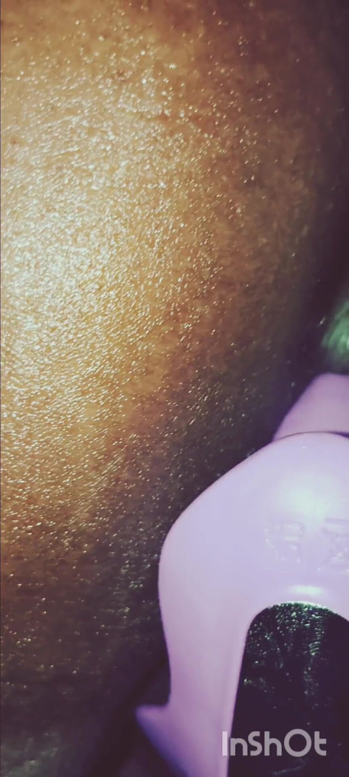 Lola Tha Pink Bunny: गीला मलाईदार कंपन!!