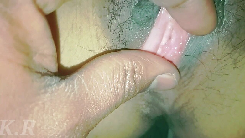 Kavyaravi: Ragazza sexy di 18 anni