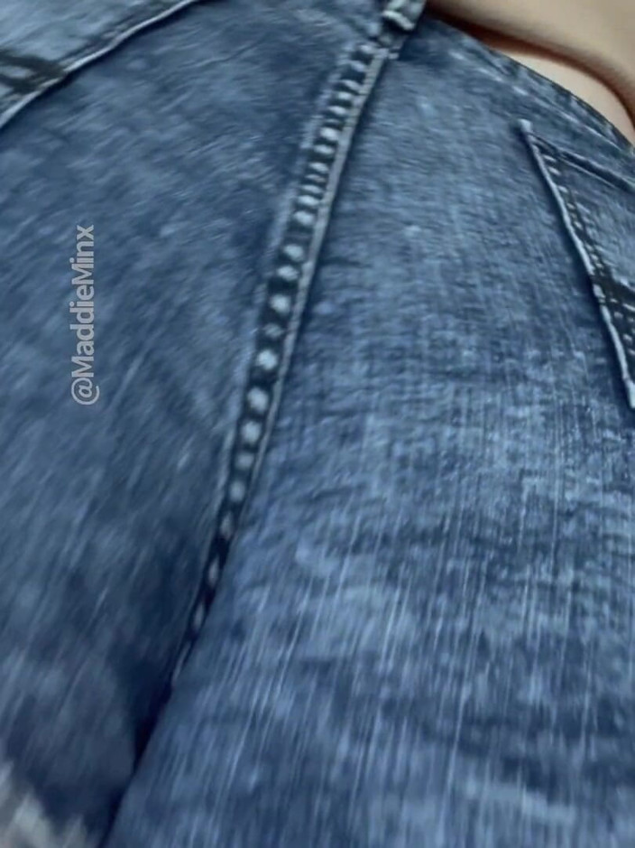 Maddie Minx productions: Tachinare facială cu denim gras