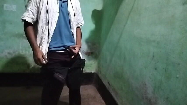 Desi Tits: Doktor szybko masterbating loker room (patrz Po gej prezent)