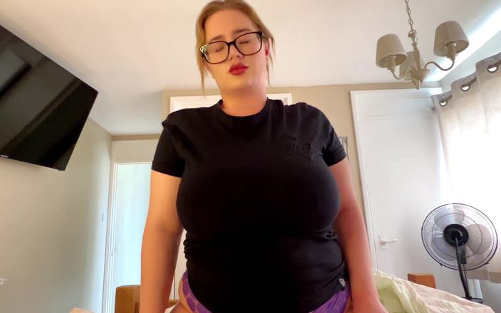 JessieHH: Fucking an Old Classmate