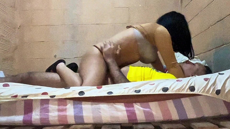 El jefe 2750: Casal atraente aproveitando um missionário infinito