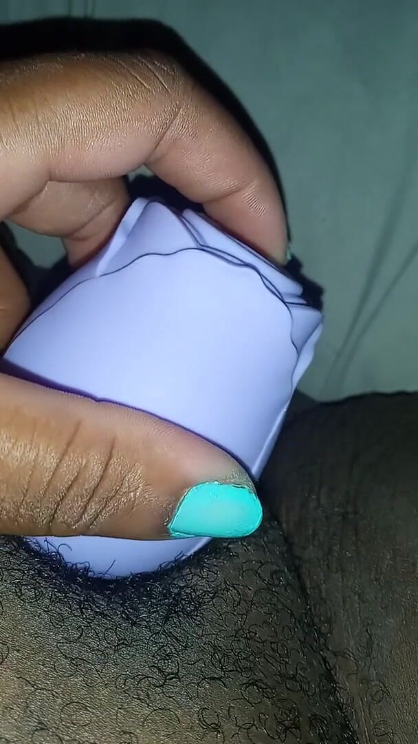 Juicy body goddess: Vibrando meu clitóris suculento
