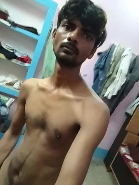 dghkt: Nella stanza del ragazzo gay che sta arrivando