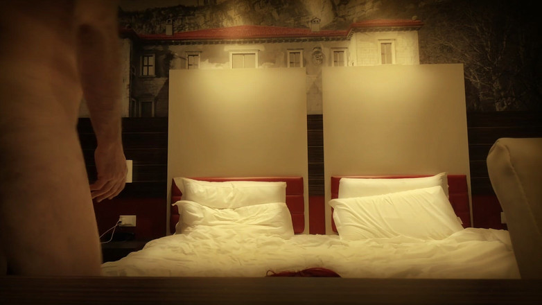 Alberna: Troy trong khách sạn