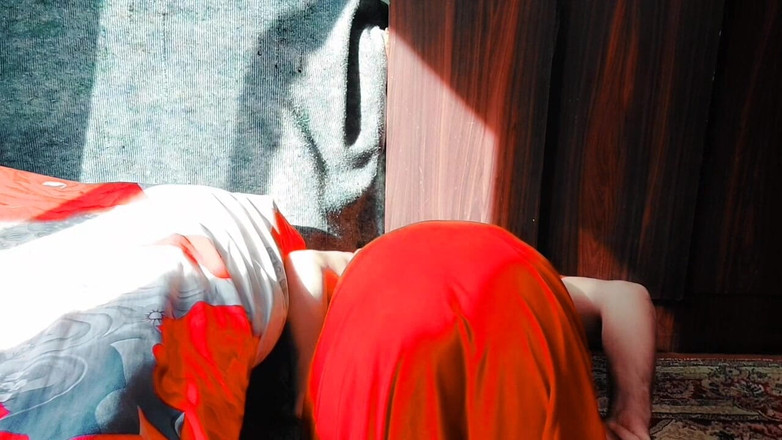 Kitty_Cross: Grande rabo transsexual traindo no quarto privado fofa Ladyboy