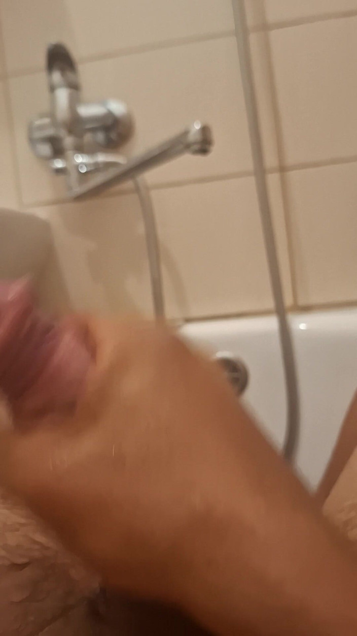 Tomeek Silver: Masturbace Ve Vaně