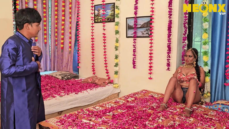 NeonxOTT: नवविवाहित जोड़ा पहली रात हनीमून की चुदाई कर रहा है! देसी पोर्न!