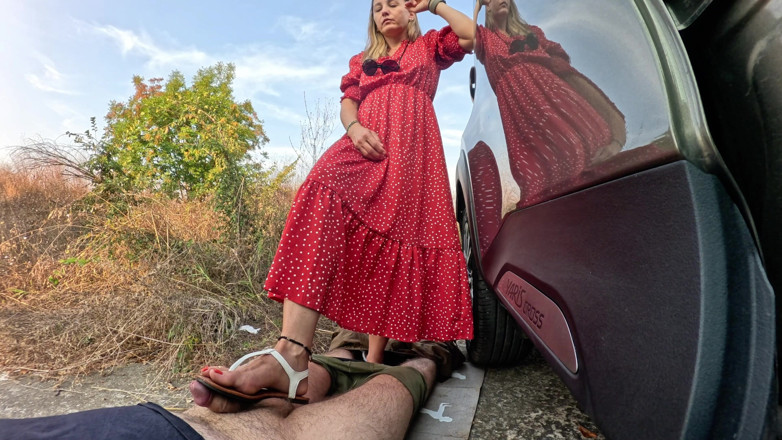 Mistressyammyboots: Stăpâna de control: Îndrăzneală închinare la sandale și dominare totală