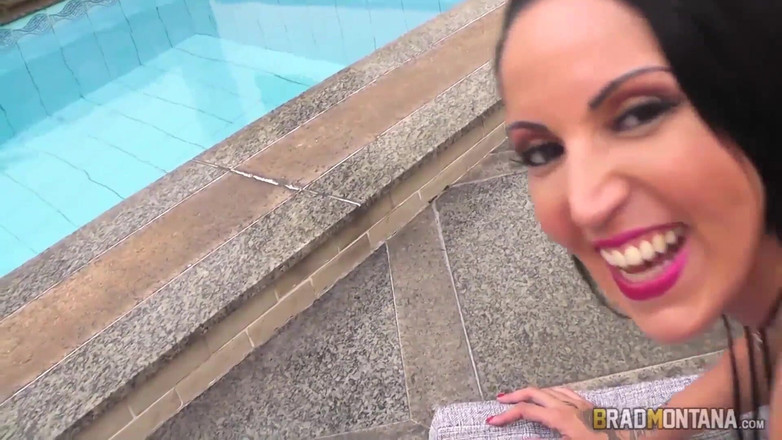 Brad Montana Productions: Elisa Sanches distribuie fundul roz fără milă!