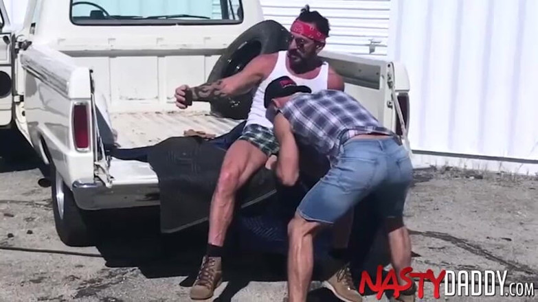 Nasty Daddy: Nastydaddy naughty hunks Jake Nicola and Vince Parker breed