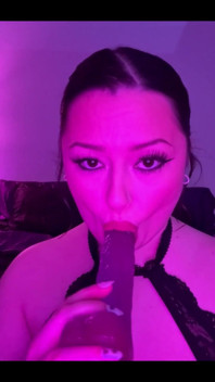 I Look so Pretty Sucking Dick I Wish It Was the Real Thing