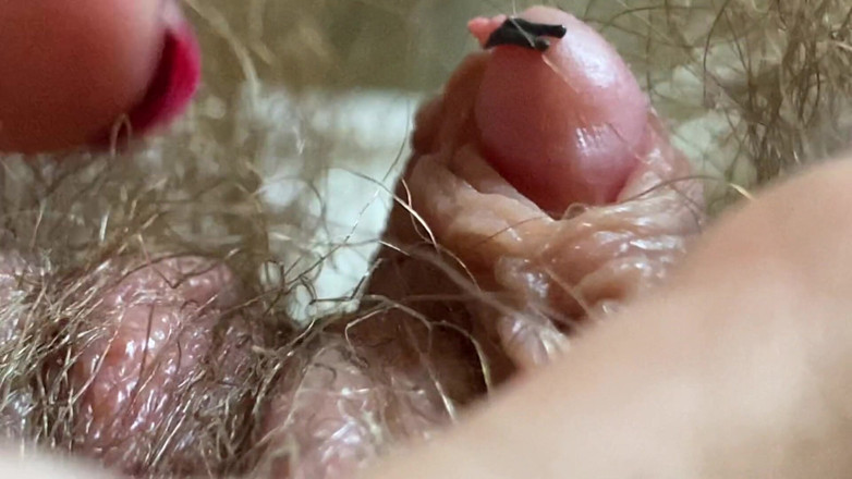 Cuteblonde666: Big clit giantess with model train people extreme close up