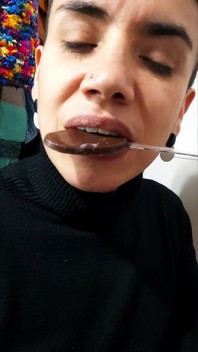 Lycklig sötmavecka! (7 dagar med sperma på mat)