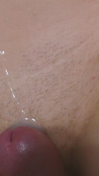 Ich habe sie schnell gefickt und sperma über ihre muschi gespritzt