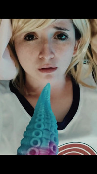 ローラ・バニーが激しく犯される