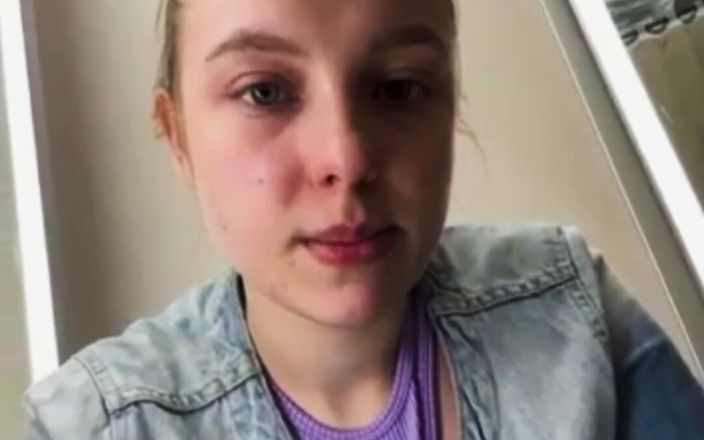 JuiceLussie: Anaal neuken in het openbaar en klaarkomen. Close-up vingeren
