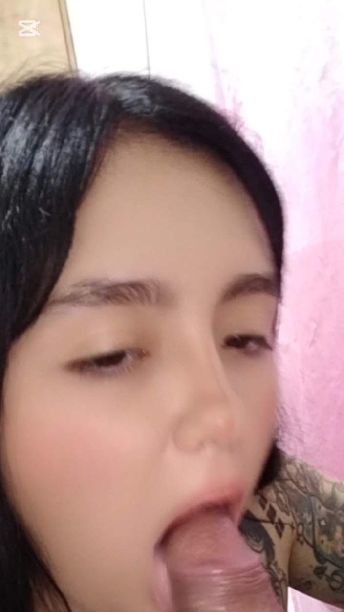 Dalyla: Adik tiri nakal lagi asik nyepong
