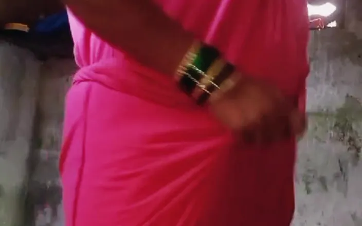 Harder299: Vesnická Bhabhi svádí s prsy