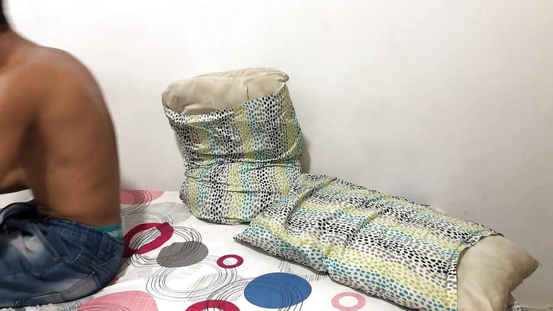 Johanna_love: Saya menelefon adik tiri saya pada telefon untuk membuatkannya datang...