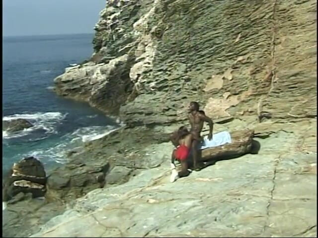 Super Babes: Black chicks looking for some experience by the sea