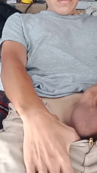 Rico Jovencito Tirando Su Lechita