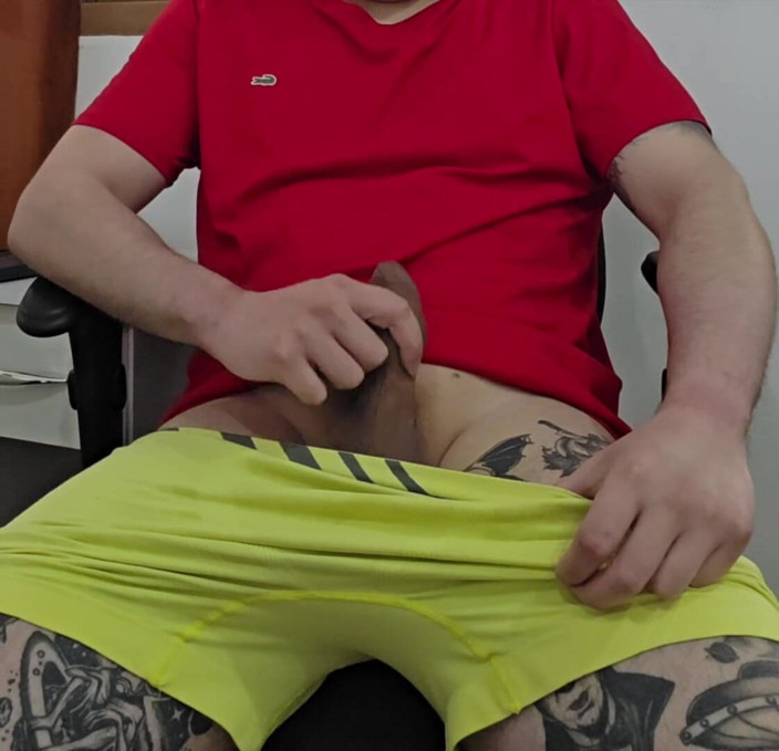 Lkdick8: Geiler Mann masturbiert