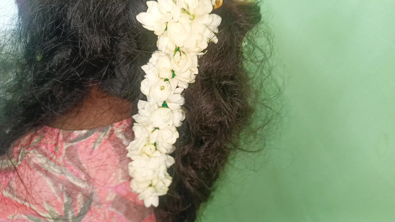 Laxi ammu: Tía mallu casada mostrando romance estructura caliente con Jazmín