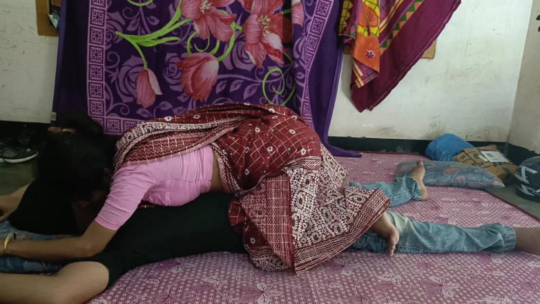 Easypron: Fată deshi beutiful sex video în cameră cu soțul