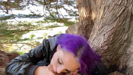 Taboolu: Heiße stiefschwester findet einen geheimen ort, um bro einen blowjob...