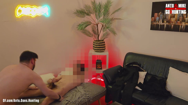 AntoGoesHunting: Estudiante Heterosexual Quiere Volver Y Intenta Follar Con Un Chico...