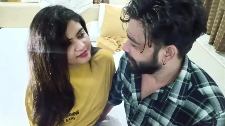 Anjalisingh_sexy: Suri rumah desi menyerahkan dirinya kepada bekas teman lelakinya