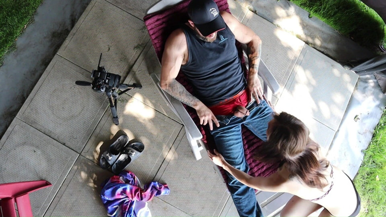 JessTonySquirts: Real Couple Fucking Outside - Hot Sucking - Part 1