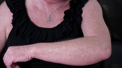 Ms Paris and Friends: Fetișul cu părul brațului mătușii vitregiene Paris