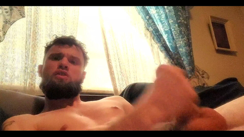 TalenJames: Mi sego nel letto del mio coinquilino prima che tohi...