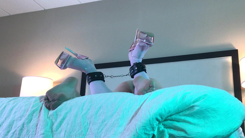 Jake Grand the man: Femeie trans în dispozitiv de castitate futută tare - compilație 9