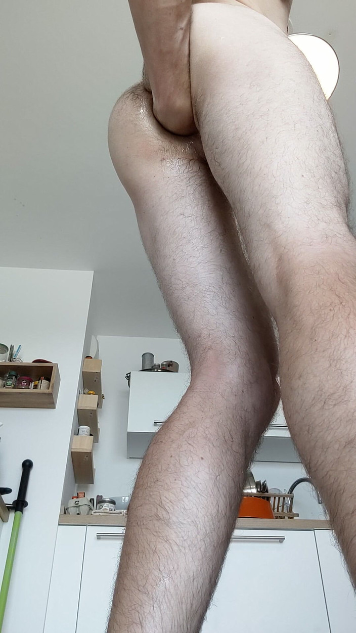 Mike Bi: Je Me Fiste Debout