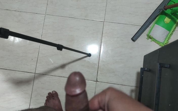 Salma Arab: Il marito guarda sua moglie scopata nel culo e nella...