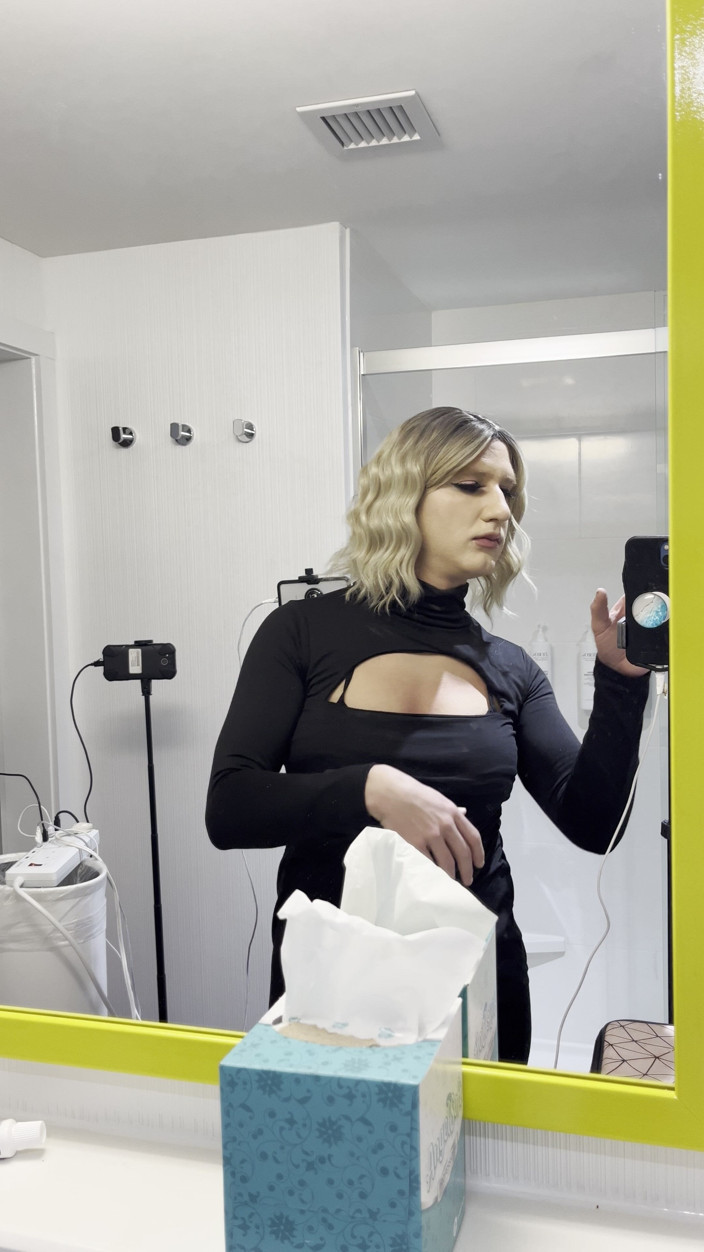 Sissy Bailey Wilde: Чоловіче до блондинки, красива жіноча трансформація макіяжу