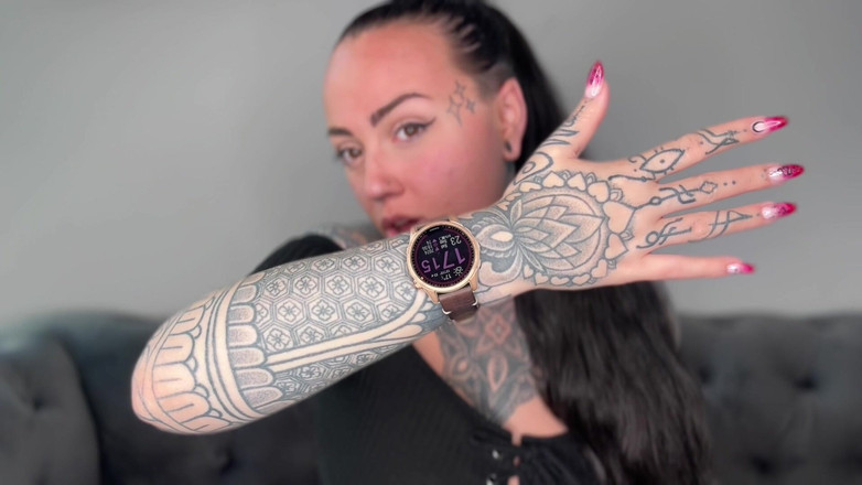 Miss Valentina: Guarda fetish joI