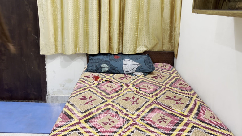 Saarabhabhi6: Une demi-sœur desi baise avec son demi-frère ! Sexe indien tabou...
