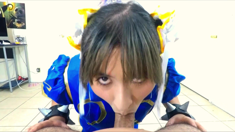 VickyVixen: Kongkek tetek sedap Chun Li