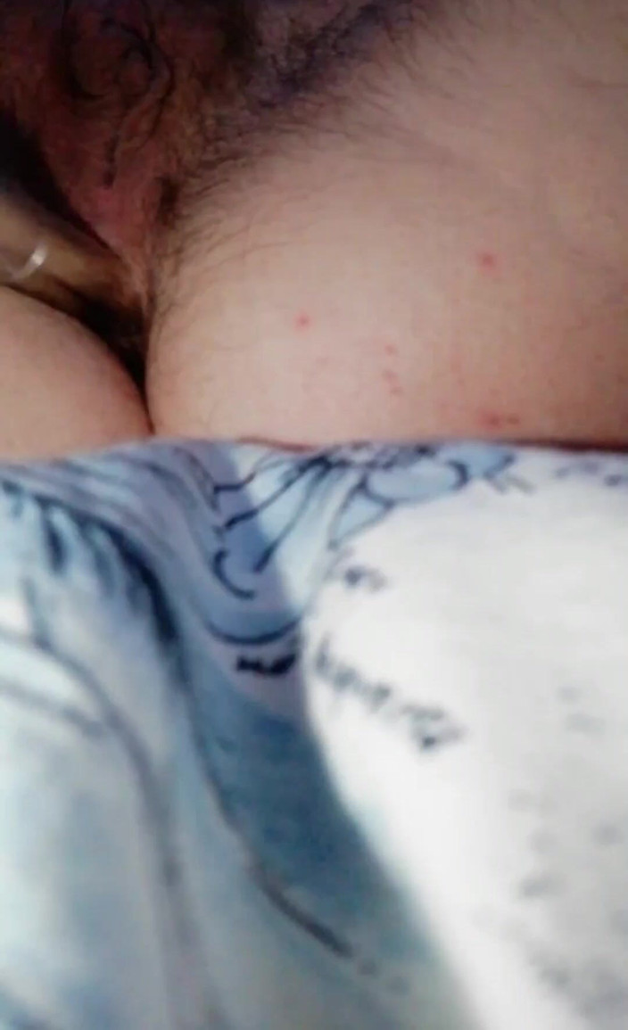 Mell: Mastrubasi anal pantat berjembut