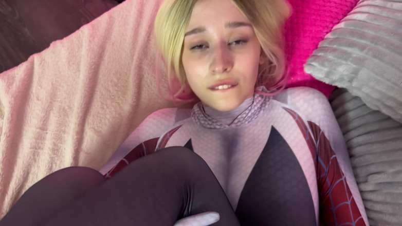 HannahKim: Gwen Stacy lutscht mich und gibt mich in alle löcher