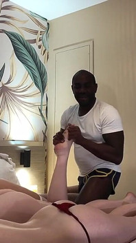 Valentýnský masážní dárek Baxton s Paolou Dbn a Charly Millerovou