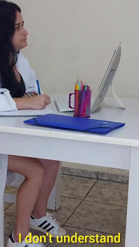 Doutora Jennyfer resuelve problema de erecao durante el examen!