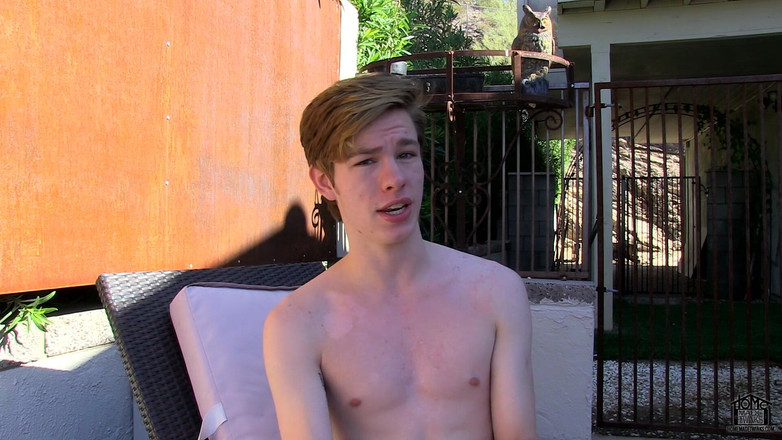 Homemade Twinks: Zelf geschoten pik strelen!