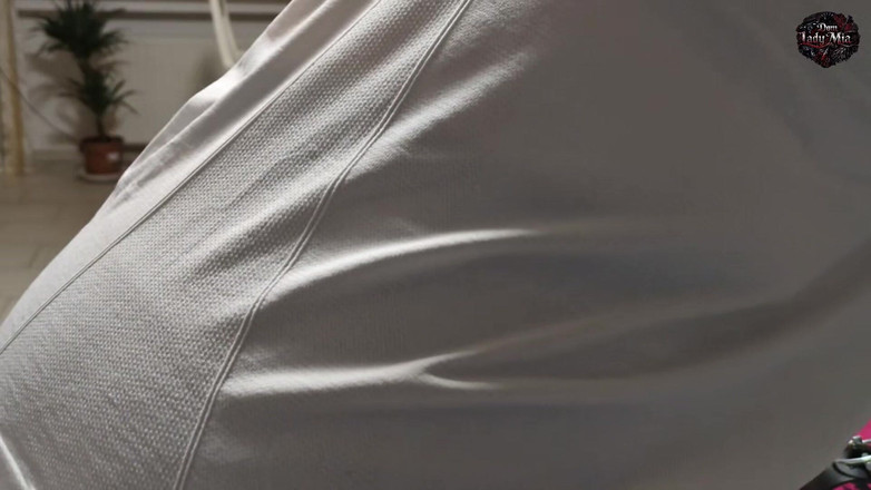 DomLadyMia: Domladymia huấn luyện nô lệ của cô ấy